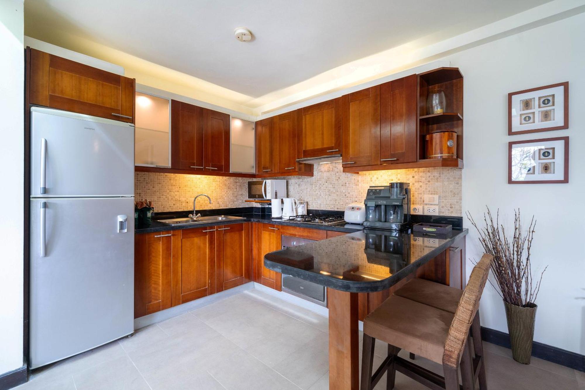 Indochine Resort And Villas - Sha Extra Plus Patong Ngoại thất bức ảnh A modern kitchen